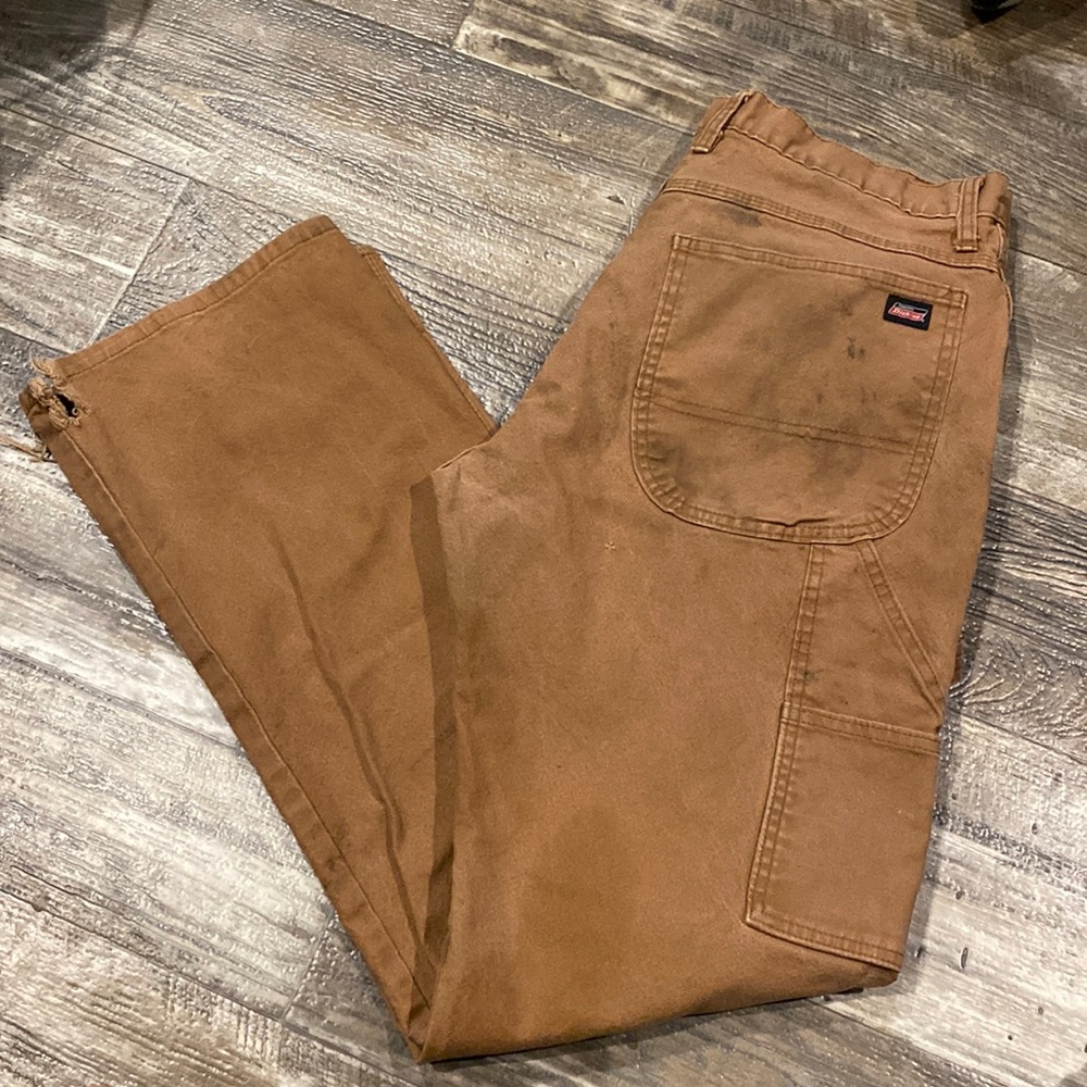 Mens Dickies work jeans. Used, and oil stained. Lots of life left. 34x34